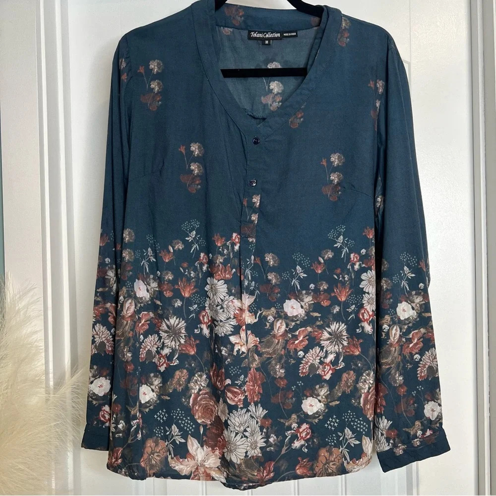 Tolani Collection Dusty‎ Blue Floral Print Long Sleeve Blouse. Size Medium